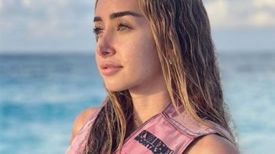 بالصور.. هنا الزاهد تودع الصيف من أمام البحر