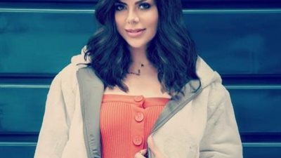 أميرة فتحى ودعت الديكور الخاص بفيلم ”أولها حلو”