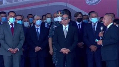السيسى يتفقد محطة ”تحيا مصر” بميناء الإسكندرية البحرى