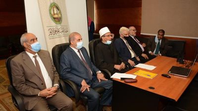 عبر الفيديو كونفرانس..وكيل الأزهر يحذر من الانحراف الفكري وتشويه الإسلام