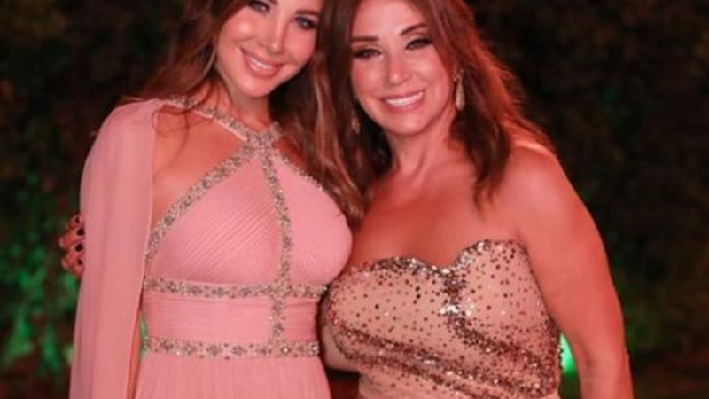 نانسي ووالدتها