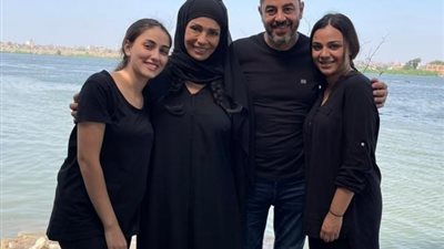 سوسن بدر تروج لحدوتة ”اللى خلف مامتش” من مسلسل ”زي القمر”