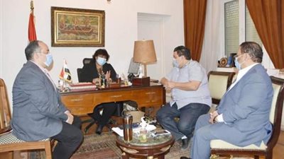 وزيرة الثقافة تناقش تفاصيل احتفالية تكريم اسم محمود رضا