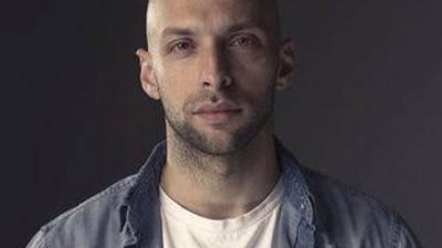 هانى سمير يشارك فى مسلسل ”60 دقيقة”و يتاجر فى المكملات الغذائية بحكاية ”جي جي”من ”ورا كل باب”