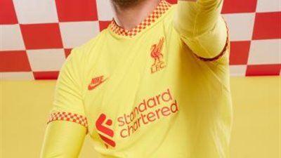 ليفربول يعلن عن قميصه الثالث للموسم الجديد 2021 - 2022