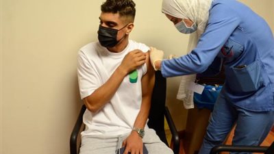 لاعبو الزمالك و أعضاء الجهاز الفني يحصلون على لقاح كورورنا