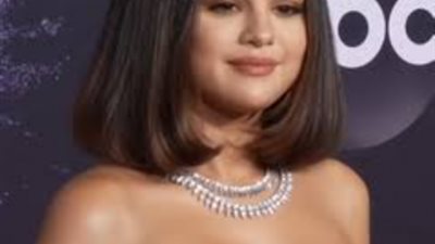 لن تصدق شكل سيلينا جوميز بعد اكتسابها وزنا زائداً