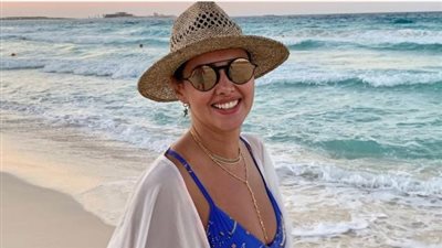 كاش مايوه.. ياسمين رئيس تشعل مواقع التواصل الاجتماعى بصور جريئة