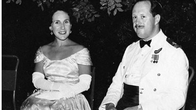 تغلبت على كورونا بعد نجاتها من حادث طائرة ومحاولة قتل.. كل ما تريد معرفته عن المرأة الخارقة