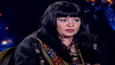 تلميذة جورج سيدهم وتزوجت بسبب بدلة رقص .. ارتدت الحجاب و تعرضت لمحاولة اغتيال من قبل عناصر إرهابية.. لقب خليفة هند رستم أدخلها فى ورطة.. حكايات فريدة سيف النصر