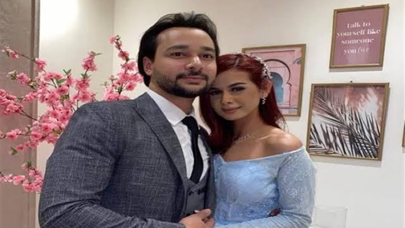 منة وزوجها