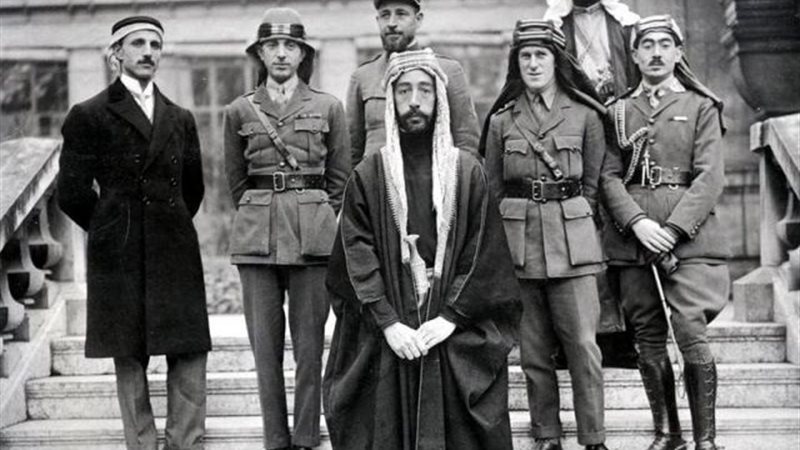نوري السعيد مع الملك