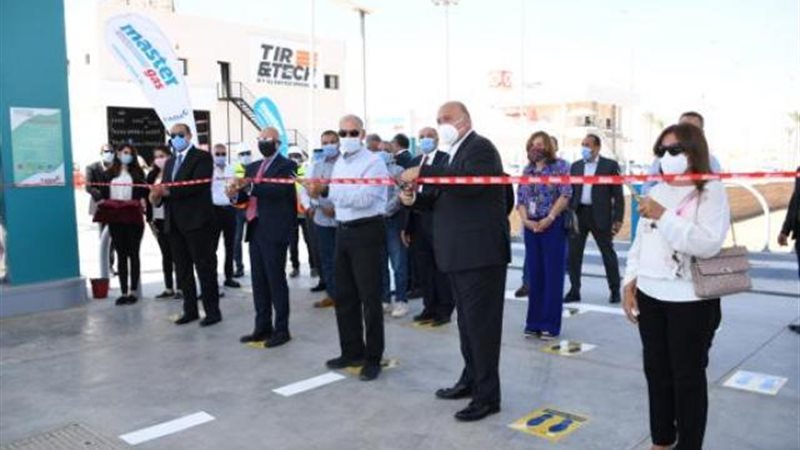 الافتتاح