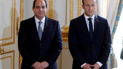 ماكرون يشيد بدور مصر في دعم الاستقرار الليبي