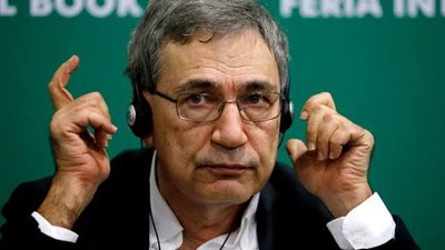 أروخان باموق ... تعرف على ”أديب نوبل” الذى  فضح أردوغان