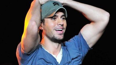 معشوق النساء.. كل ما ترد معرفته عن المغنى العالمي «إنريكيه إغليسياس»