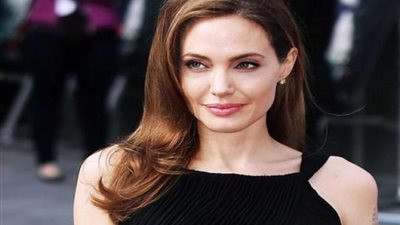 لن تصدق.. صورة نادرة من زفاف أنجلينا جولي الثاني