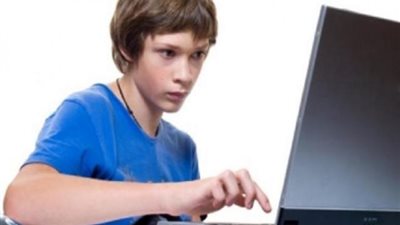 ألعاب الفيديو العنيف والمحتوية علي الصور العارية حرام شرعا