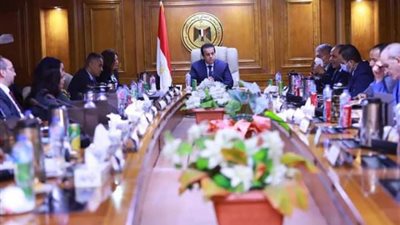 بالصور .. تفاصيل لقاء وزير التعليم العالى بوفد تنسيقية شباب الأحزاب