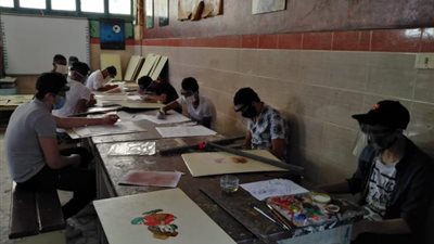 109 ألف و227 طالب يؤدون امتحانات الدبلومات الفنية العملية