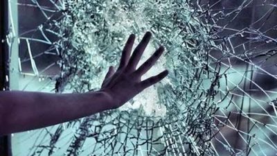 ملك دمر قريته فـ انتقمت منه الطيور..حكاية مثل ”اللي بيته من ازاز ما يحدفش الناس بالطوب”