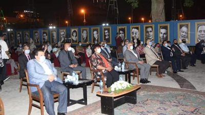 وزيرة الثقافة تشهد عرض عرائس الليلة الكبيرة