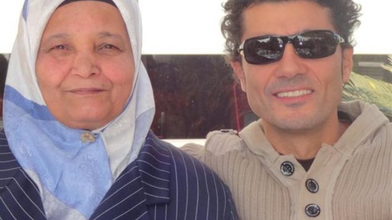 خالد ووالدته