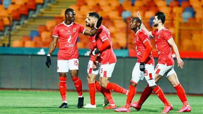 الإسماعيلي يقترب من التعاقد مع مدافع الأهلي