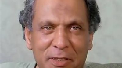 أصيب بمرض السكر.. اتجه للعبادة وهجر الفن .. الأيام الأخيرة فى حياة حسين الشربيني