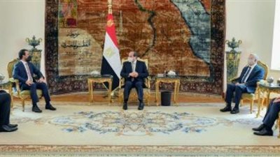 السيسى يؤكد دعم مصر الكامل للعراق ورفضها التدخلات الخارجية فى شئونه