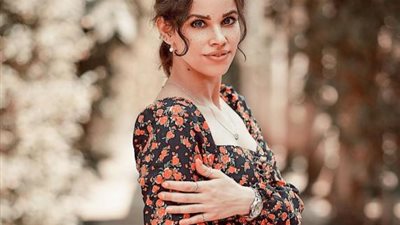 نور نجلة عمرو دياب تجذب الأنظار بإطلالة صيفية مميزة