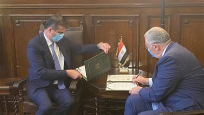 وزير الزراعة والزملوط وذكي يوقعون بروتوكول تعاون لتطوير الري في الوادي الجديد