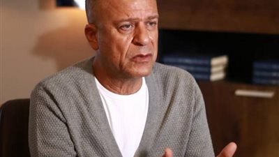 عقب سيجارة.. تفاصيل الحريق الذى شب فى منزل شريف منير