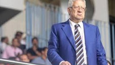 مرتضى منصور يتراجع عن رفع لافتات حسن شحاتة وإمام