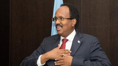 الرئيس الصومالي ينقلب على رئيس الحكومة..تفاصيل