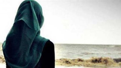 هل ارتداء بنطلون غير ضيق ولا يبين تفاصيل جسم المرأة حرام؟