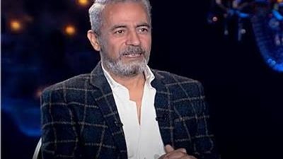 صبرى فواز يروج لفيلم ”أهل الكهف” ويعلن موعد طرحه
