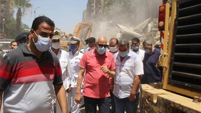 شاهد .. لماذا قاد محافظ الجيزة حملة إزالة بشارع تجاري شهير بفيصل؟