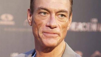 صورة نادرة لـ«فان دام» مع الرئيس الروسي تثير الجدل.. اعرف التفاصيل