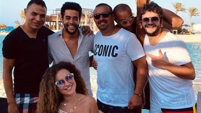 صور.. أحمد السقا ومصطفى خاطر وخالد أنور يستمتعون بإجازة الصيف على البحر