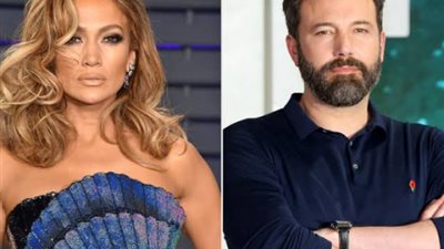 «من وراء الكمامة».. قبلات ساخنة بين جينيفر لوبيز وبن أفليك في حفل الـ ميت جالا