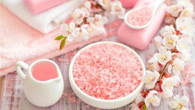 ماذا يحدث للجسم عند الاستحمام بالملح؟.. اعرفي الإجابة