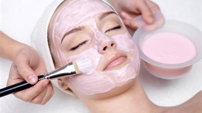 تخلصي من جميع مشاكل البشرة في دقائق.. إليك الطريقة