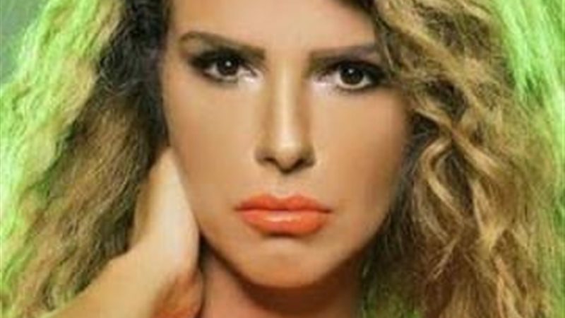 دنيا عبد العزيز