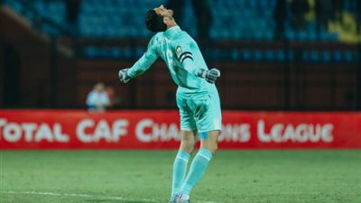 مدرب إنجلترا يتغنى بـ محمد الشناوي وصلاح