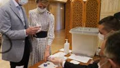 الأسد وعقيلته يدليان بصوتيهما في انتخابات مجلس الشعب السورية