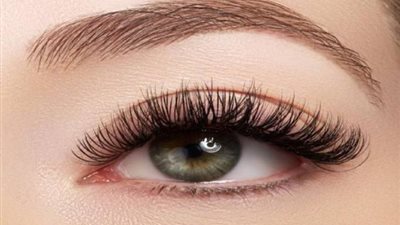 ما هى أفضل وصفة لتطويل وتكثيف الرموش؟.. تعرفي عليه