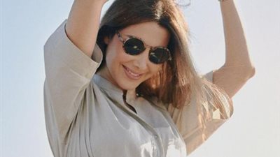 نانسي عجرم تحتفل بوصول أغنيتها الجديدة”سلامات”  لـ 10 مليون مشاهدة