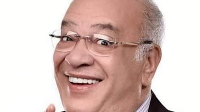 صلاح عبدالله يودع الديكور الخاص بفيلم ”موسي”