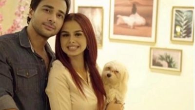 قليل من المحن.. محمود المهدى يغازل منة عرفة بكلمات رومانسية